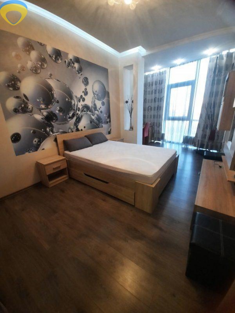 Продажа 1-комнатной квартиры 45 м², Жемчужная ул.