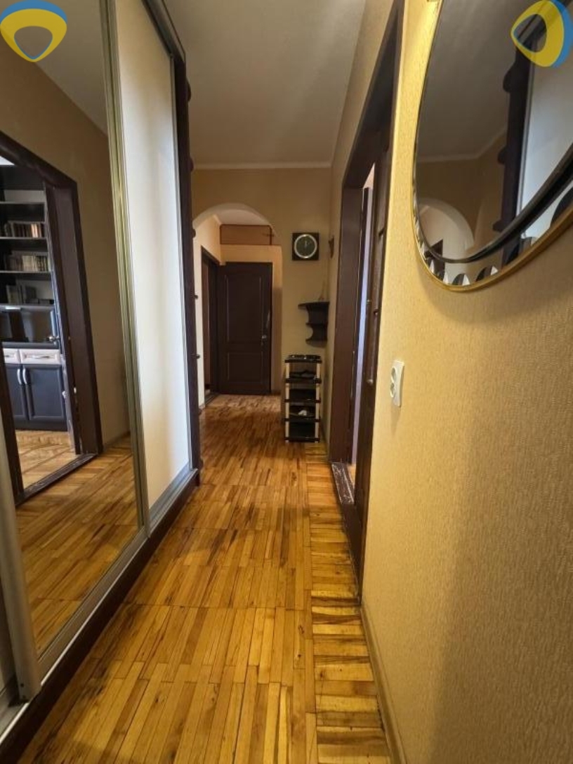 Продажа 3-комнатной квартиры 64 м², Ильфа и Петрова ул.