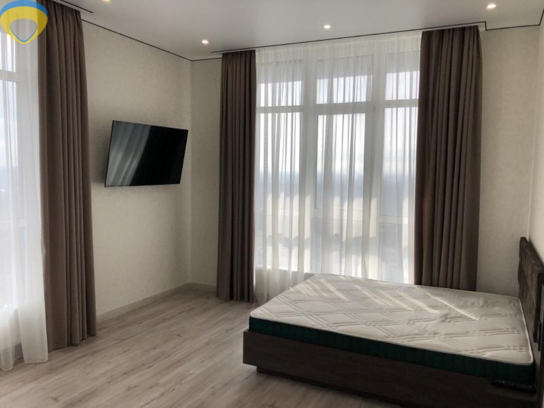 Продажа 2-комнатной квартиры 60 м², Академика Филатова ул.