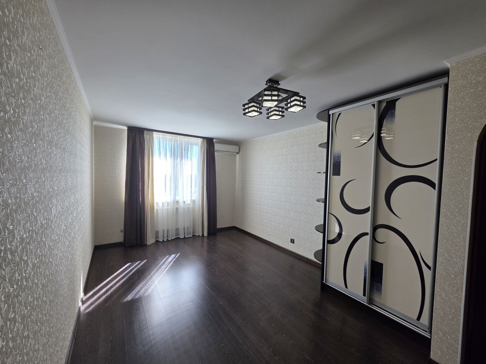 Продажа 1-комнатной квартиры 42 м², Модеста Левицкого (Колхозная) ул.