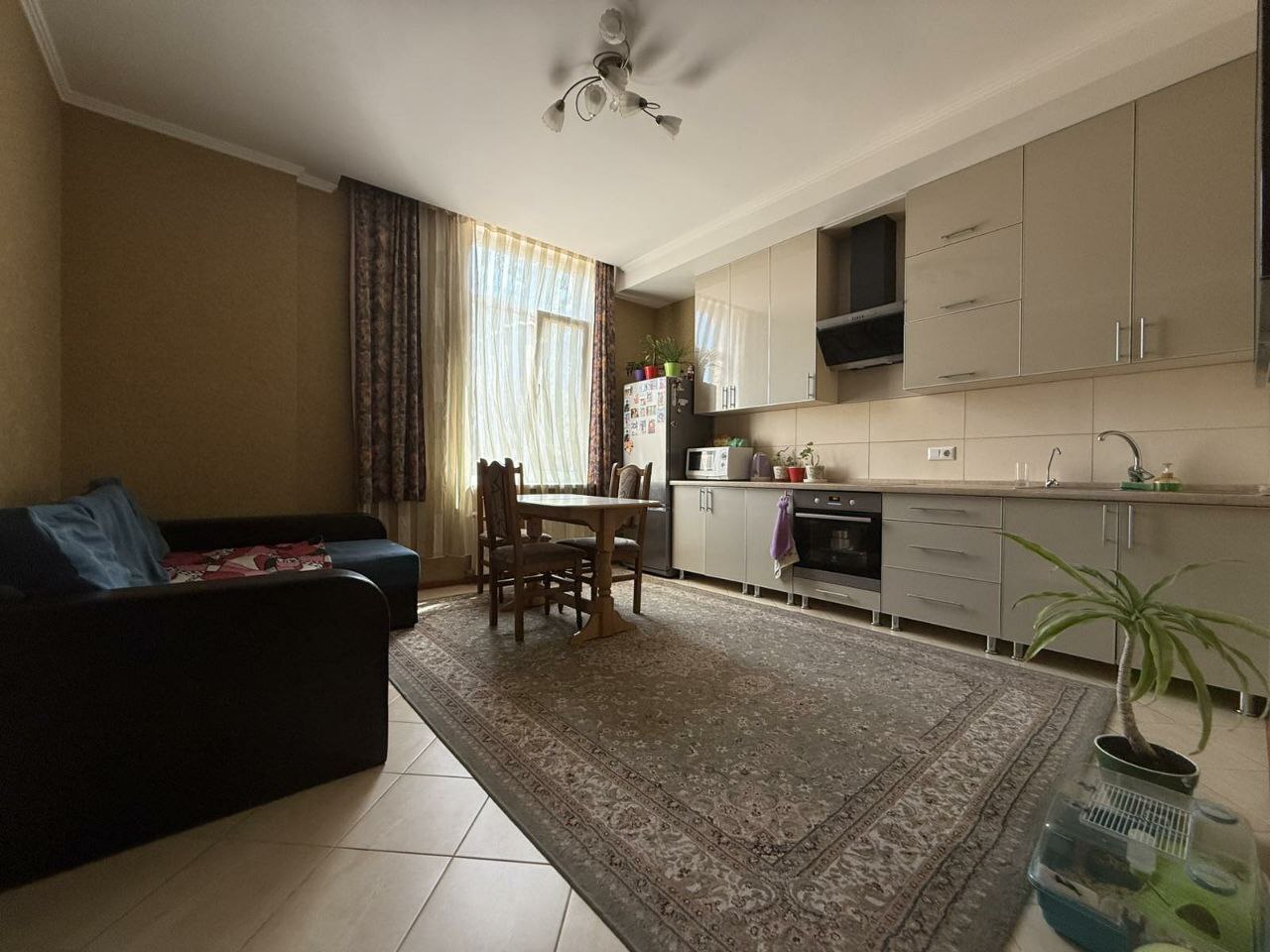 Продажа 3-комнатной квартиры 80 м², Средняя ул., 54