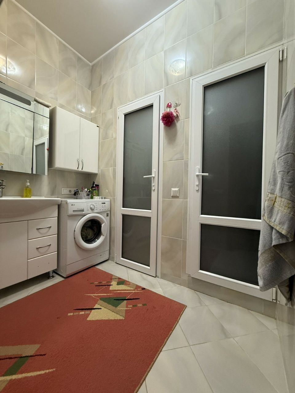 Продажа 3-комнатной квартиры 80 м², Средняя ул., 54