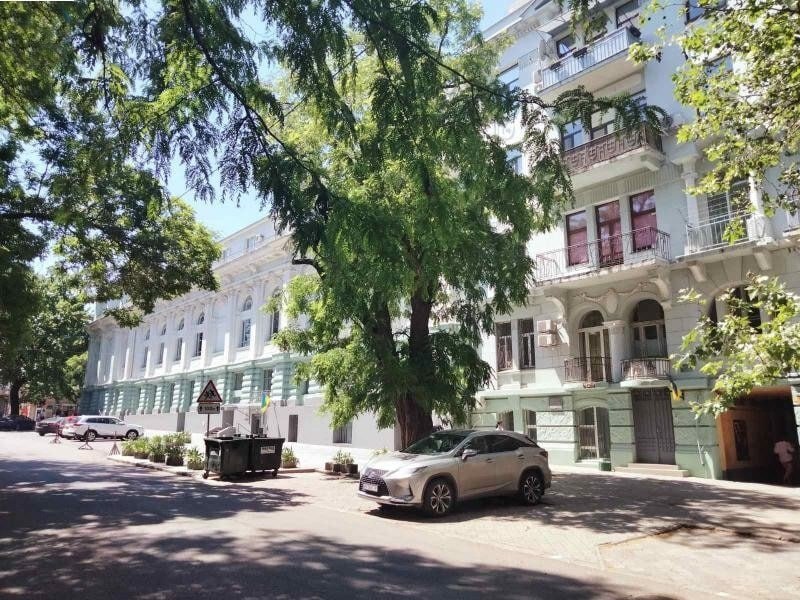 Продажа 4-комнатной квартиры 153 м², Конная ул.