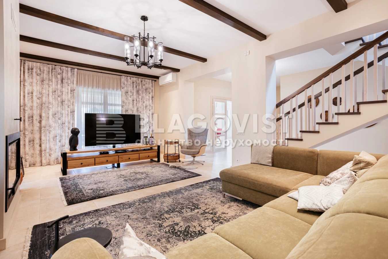 Продажа дома 315 м², Осинки ул.