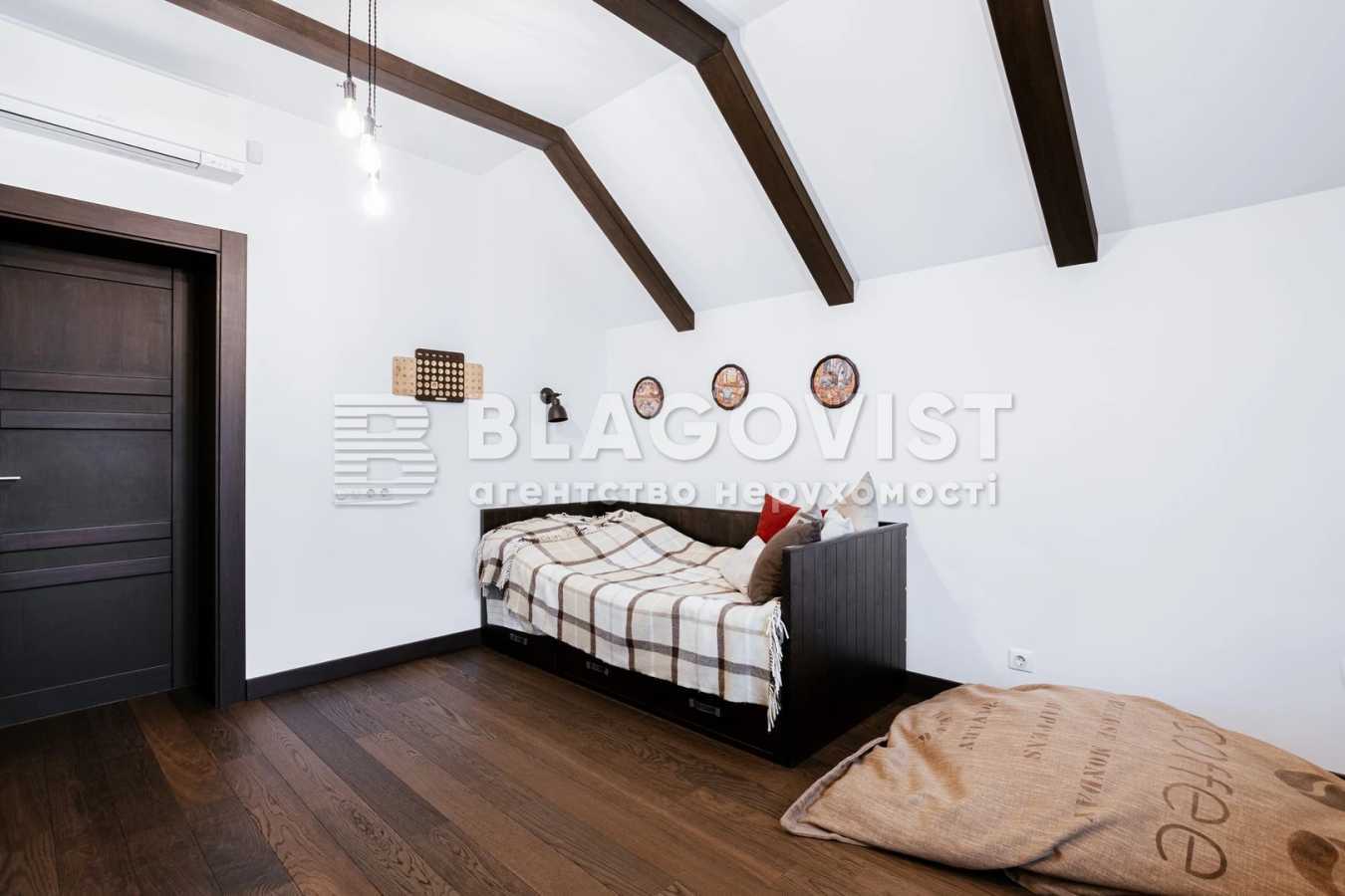 Продажа дома 315 м², Осинки ул.