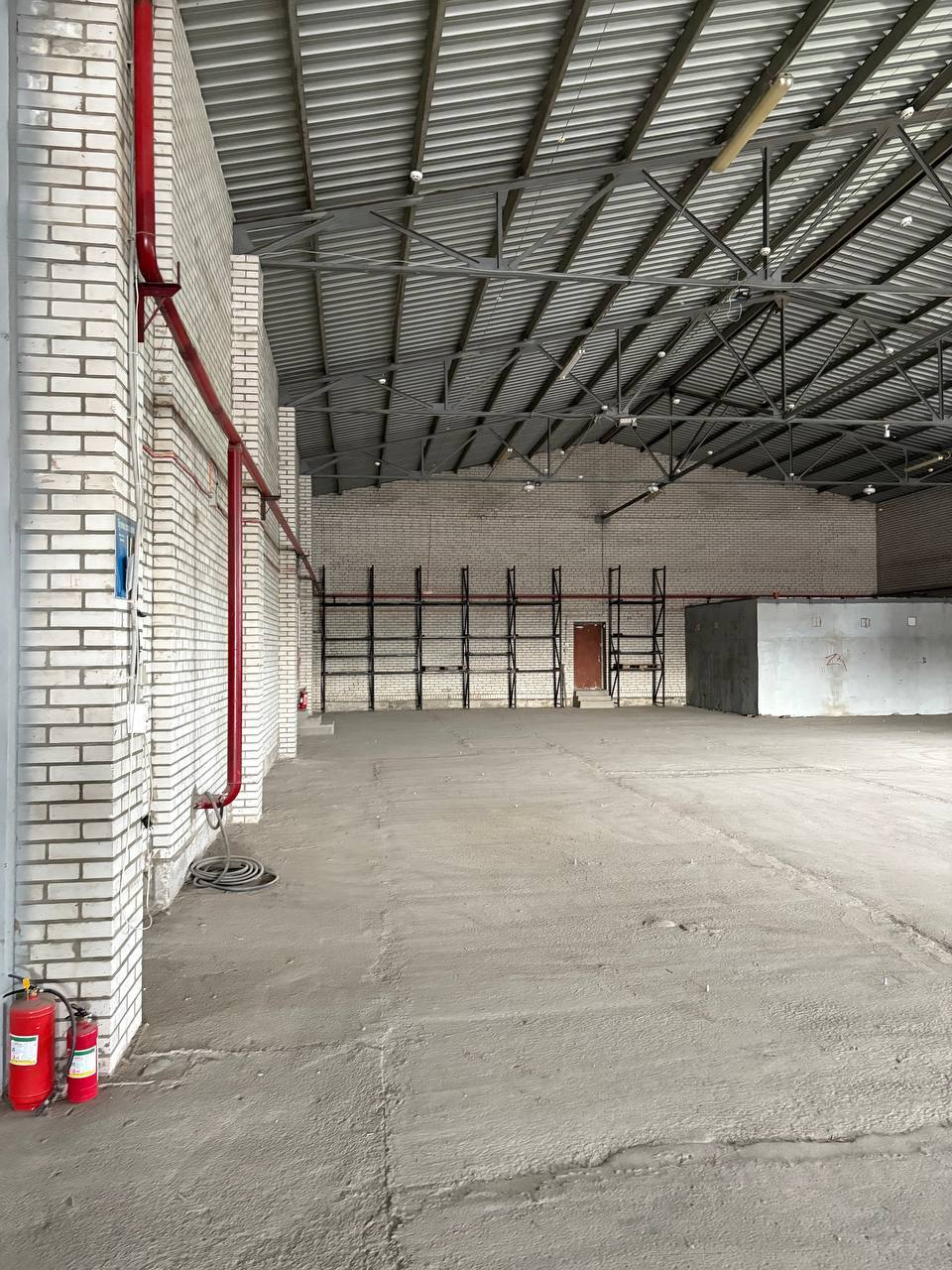 Оренда цеху 1200 м², Січневого Прориву вул.