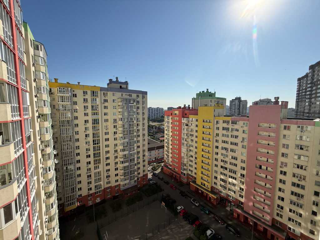 Продажа 1-комнатной квартиры 42 м², Комбинатная ул., 25А