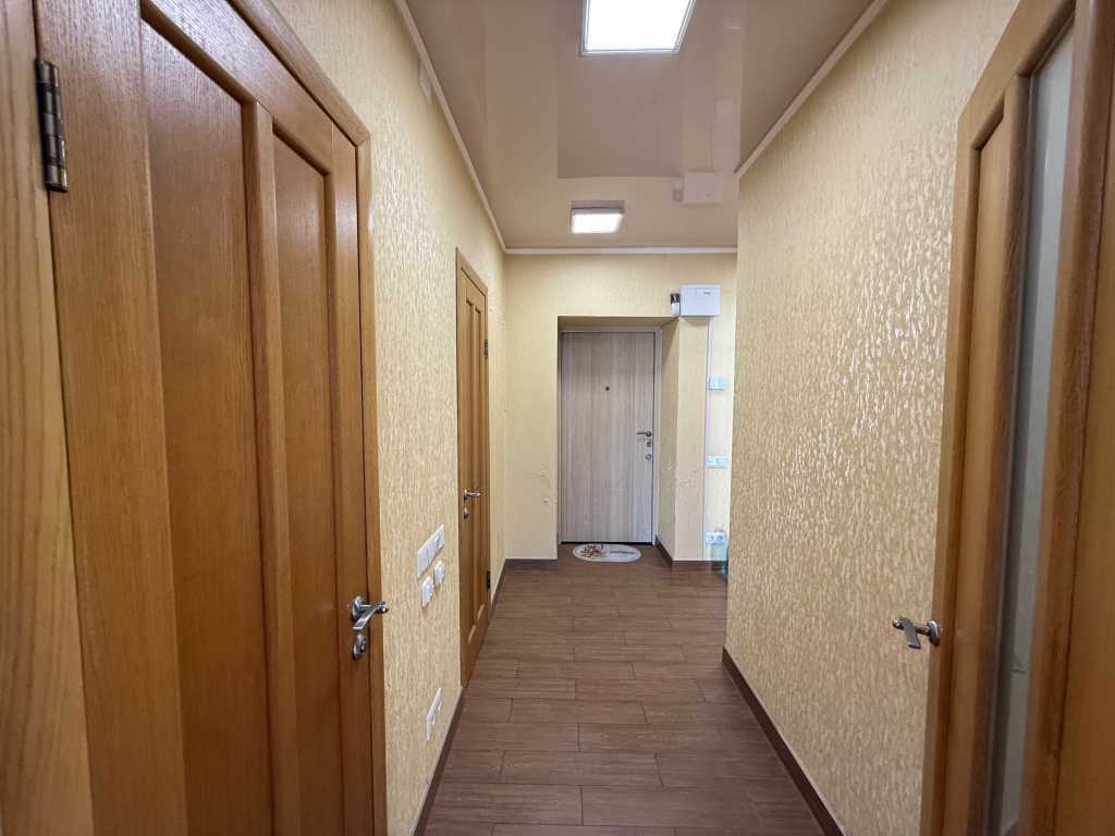 Продажа 1-комнатной квартиры 42 м², Комбинатная ул., 25А