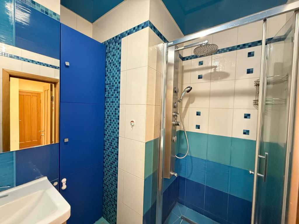 Продажа 1-комнатной квартиры 42 м², Комбинатная ул., 25А
