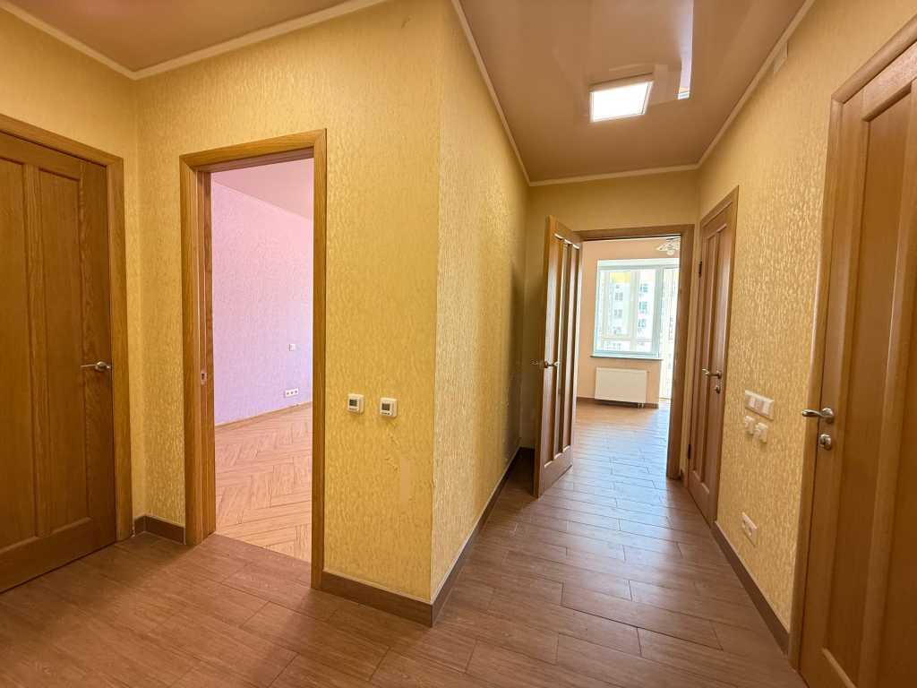 Продажа 1-комнатной квартиры 42 м², Комбинатная ул., 25А