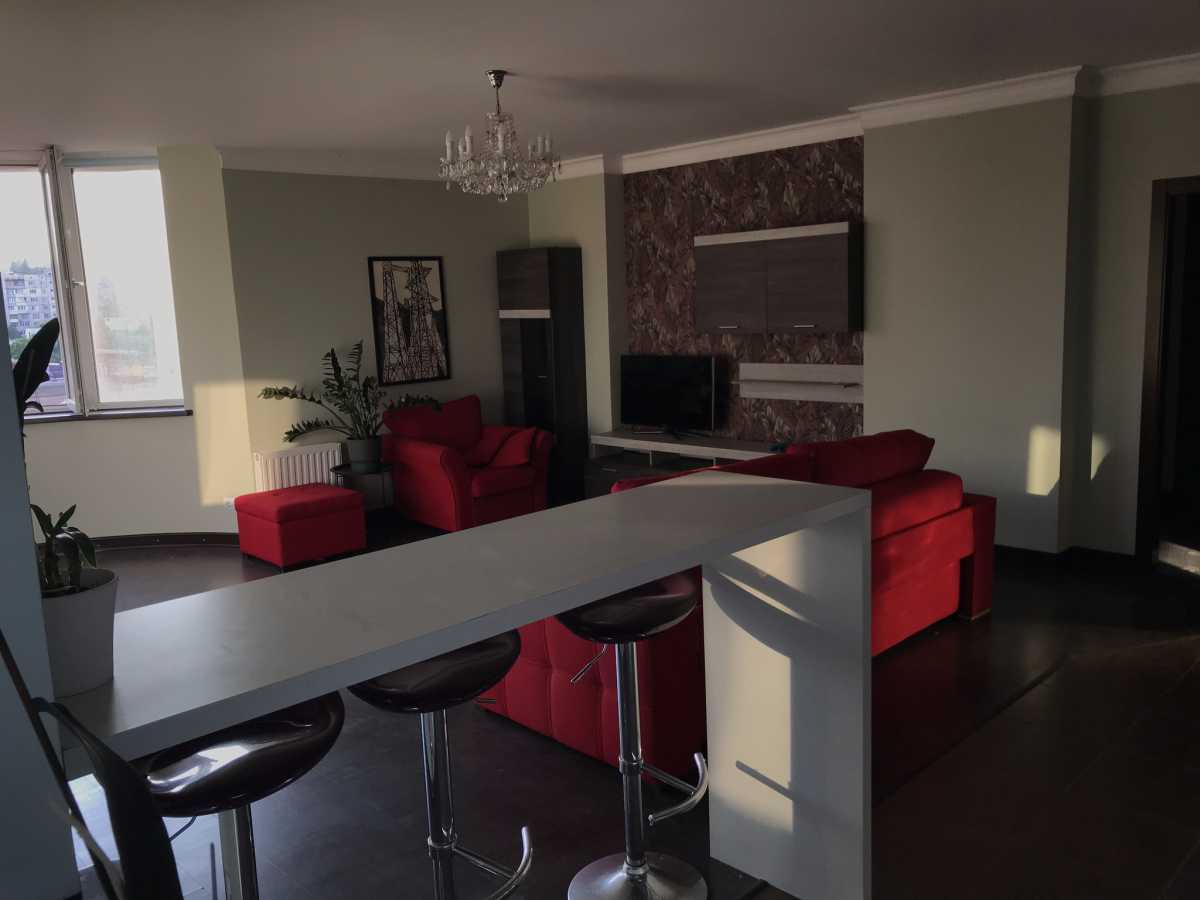 Аренда 2-комнатной квартиры 90 м², Автозаводская ул., 29А