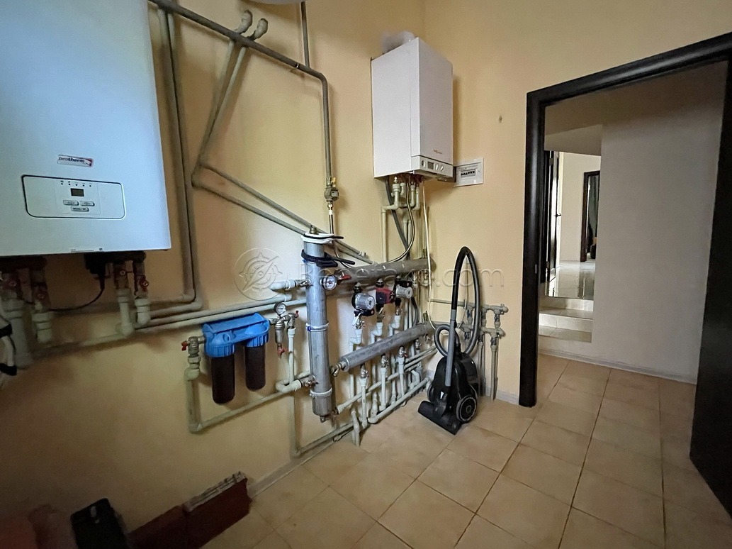 Аренда дома 300 м², Офицерская ул., 1