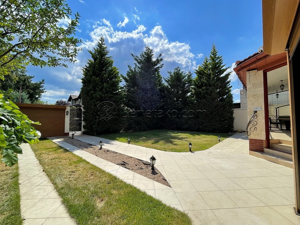 Аренда дома 300 м², Офицерская ул., 1