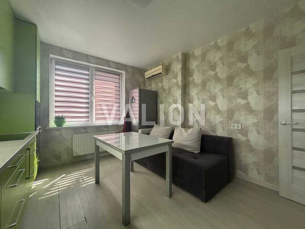 Продажа 2-комнатной квартиры 65.4 м², Сергея Данченко ул., 32