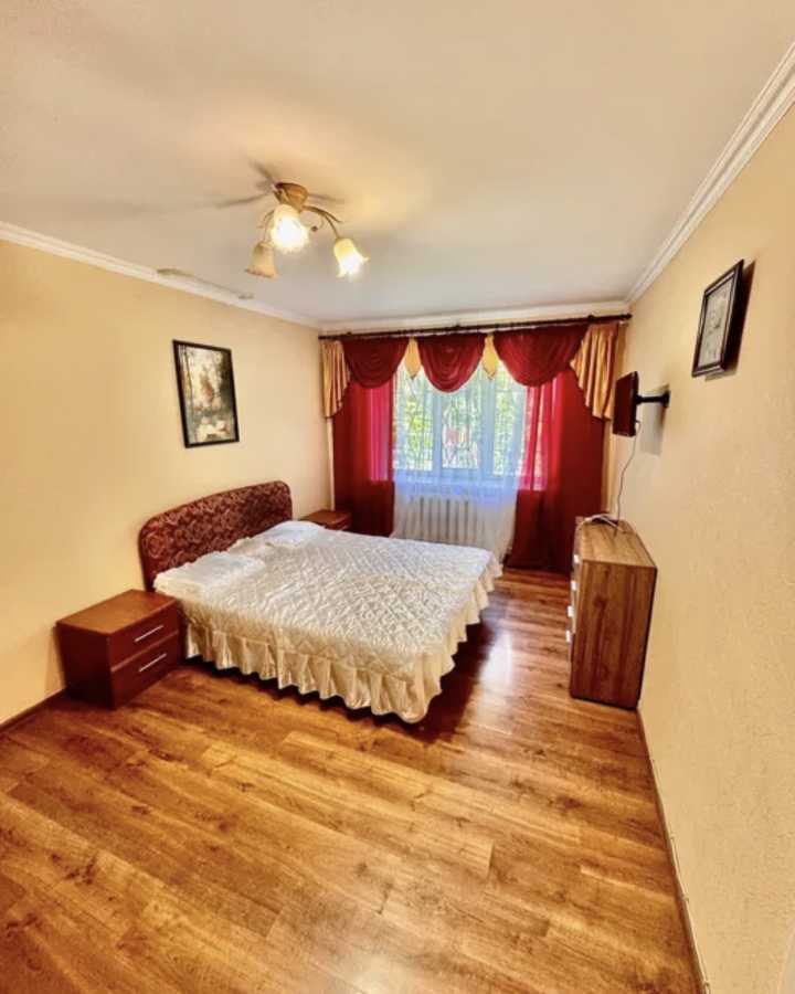 Продажа 1-комнатной квартиры 30 м², Вышгородская ул., 46А