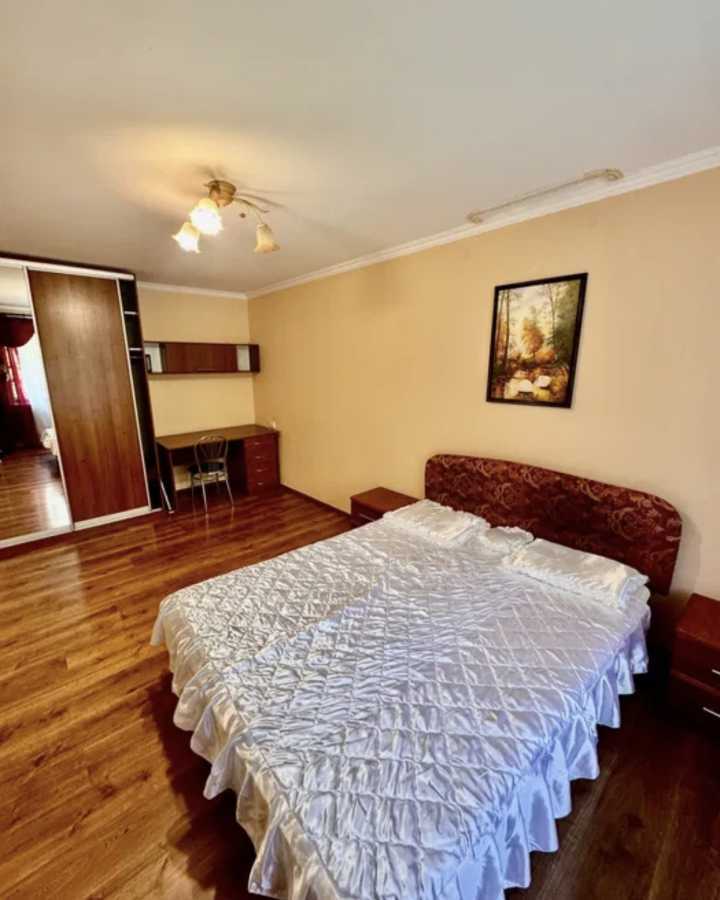 Продажа 1-комнатной квартиры 30 м², Вышгородская ул., 46А