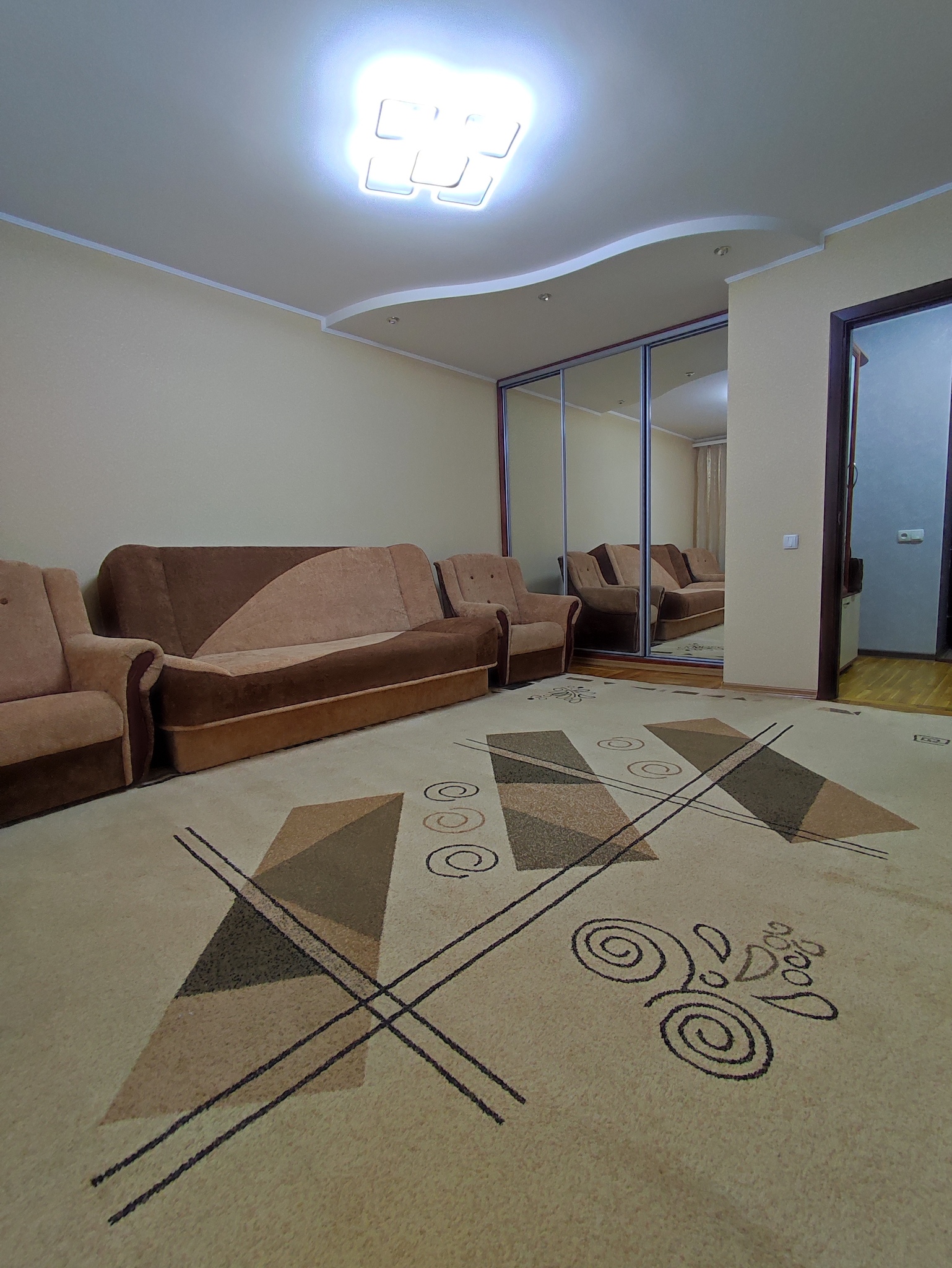 Аренда 1-комнатной квартиры 39 м², Чаривная ул., 119А