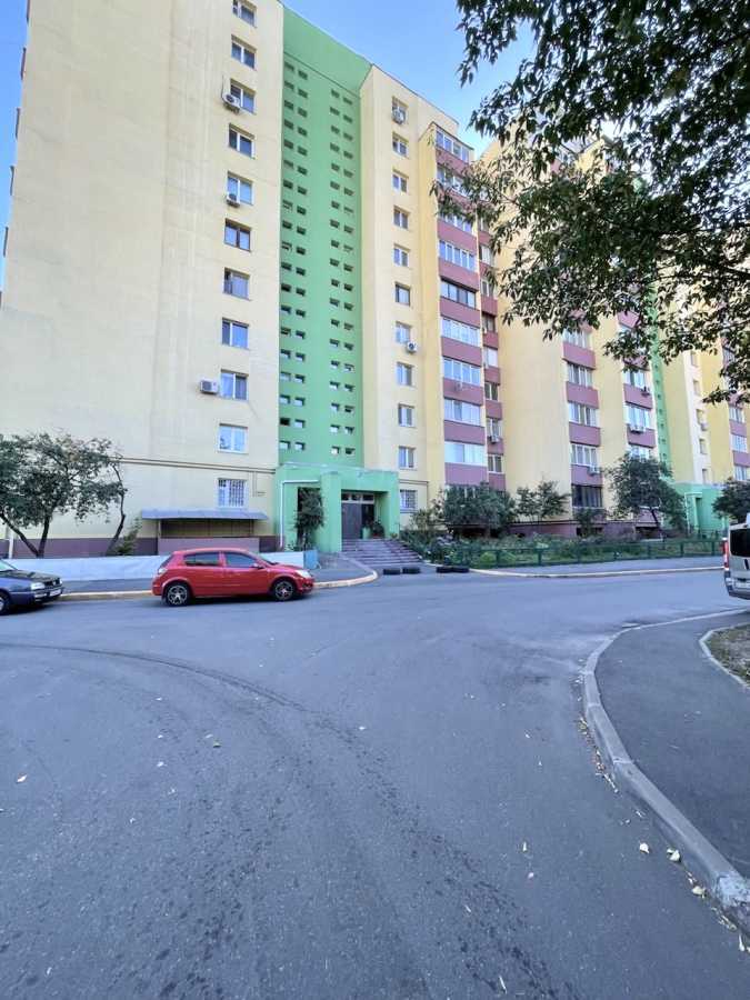 Продажа 3-комнатной квартиры 88 м², Перова бул., 13/2