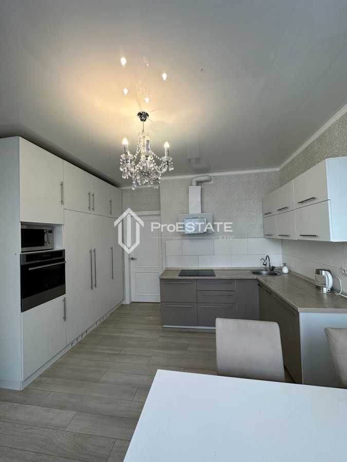 Продажа 3-комнатной квартиры 95 м², Петра Григоренко просп., 20