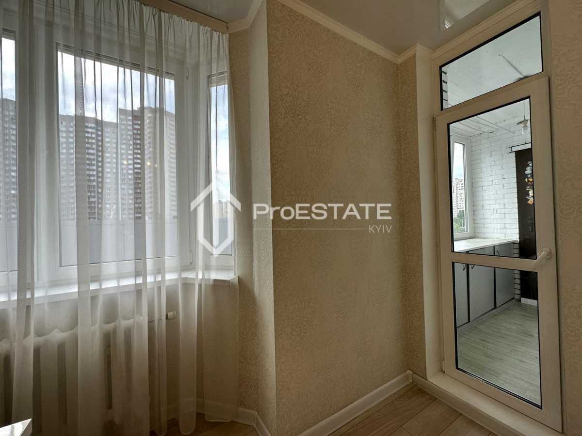 Продажа 3-комнатной квартиры 95 м², Петра Григоренко просп., 20