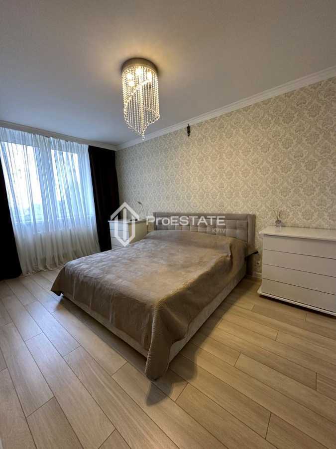 Продажа 3-комнатной квартиры 95 м², Петра Григоренко просп., 20