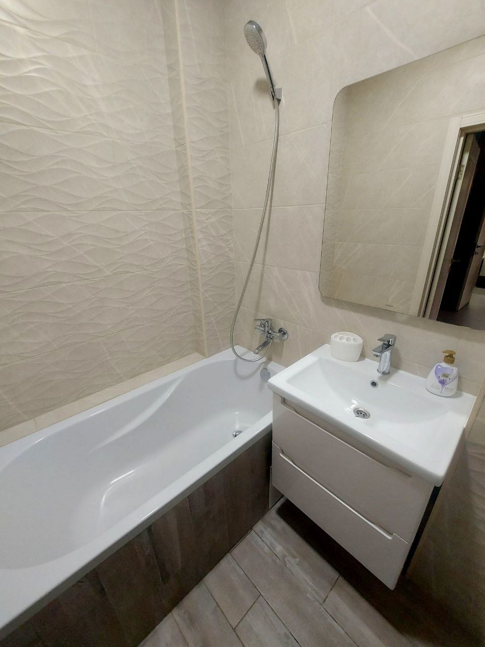 Аренда 1-комнатной квартиры 38 м², Небесной сотни просп.
