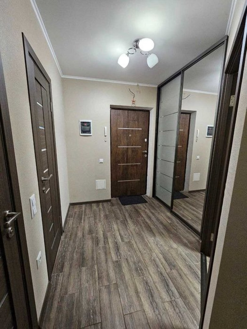 Продажа 1-комнатной квартиры 43 м², Симона Петлюры ул.