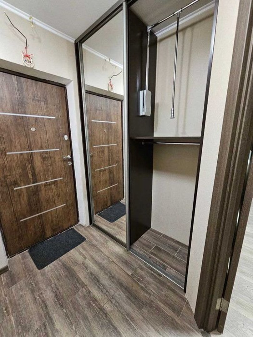 Продажа 1-комнатной квартиры 43 м², Симона Петлюры ул.