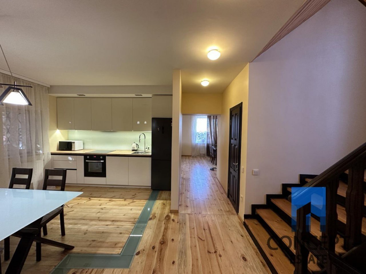 Оренда будинку 250 м²