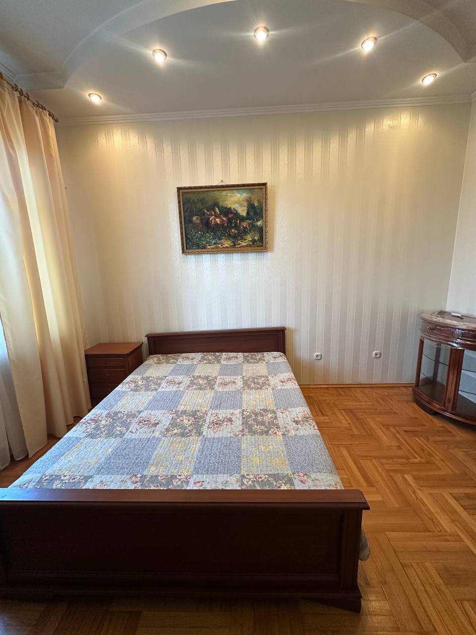 Аренда 3-комнатной квартиры 128 м², Евгения Коновальца пер., 13