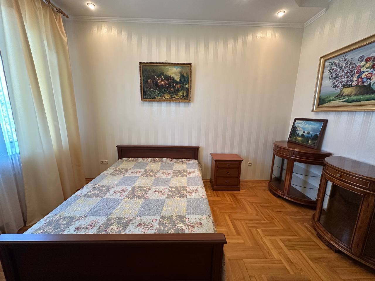 Аренда 3-комнатной квартиры 128 м², Евгения Коновальца пер., 13