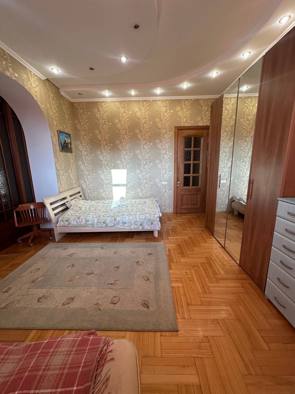 Аренда 3-комнатной квартиры 128 м², Евгения Коновальца пер., 13