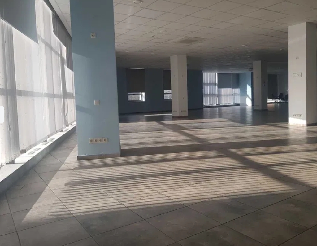 Аренда офиса 1130 м², Генуэзская ул.