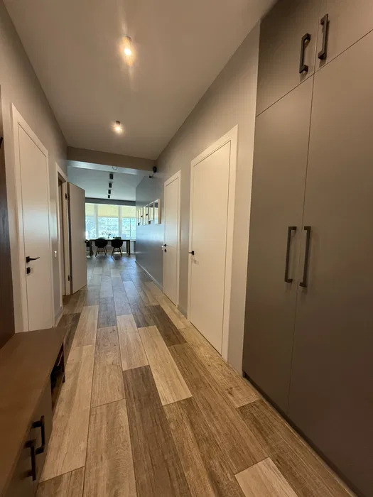 Оренда котеджу 210 м²