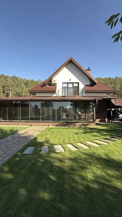 Оренда котеджу 210 м²