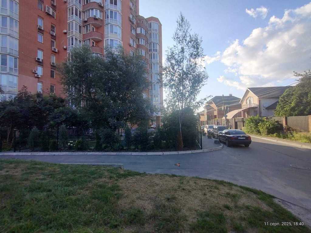 Аренда другого торгового помещения 90 м², Осенняя ул., 28
