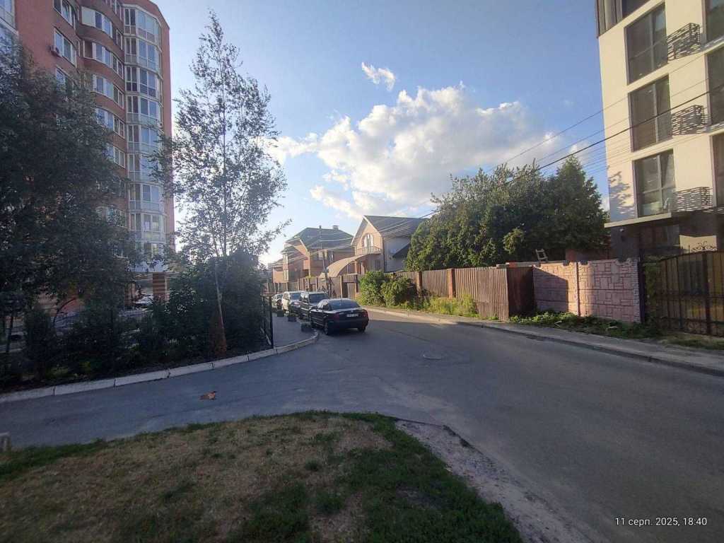 Аренда другого торгового помещения 90 м², Осенняя ул., 28