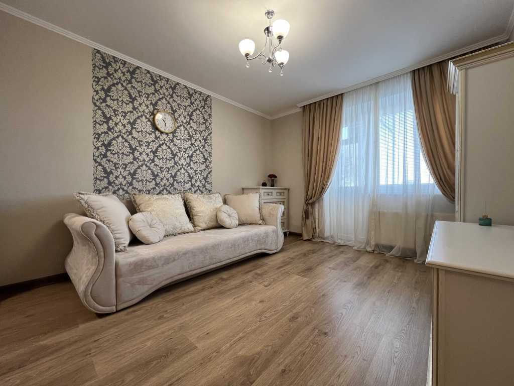 Продажа 1-комнатной квартиры 39.4 м², Чубинского ул., 4