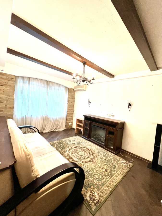 Продажа 2-комнатной квартиры 44 м², Дарницкий бул., 15