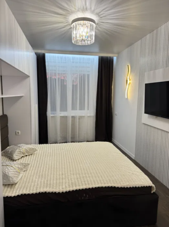 Продажа 1-комнатной квартиры 36 м², Академика Глушко просп.