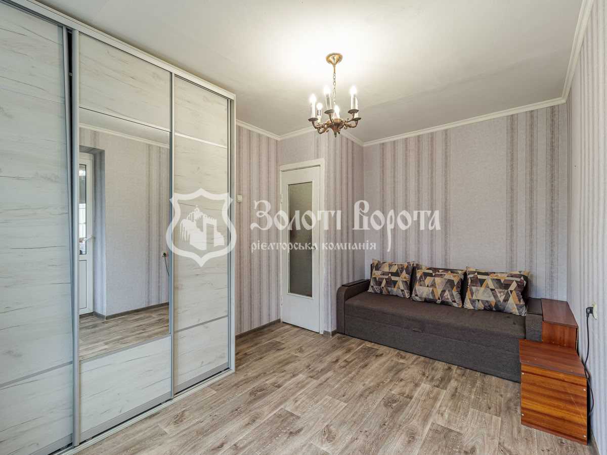 Продажа 1-комнатной квартиры 30 м², Зодчих ул., 32В