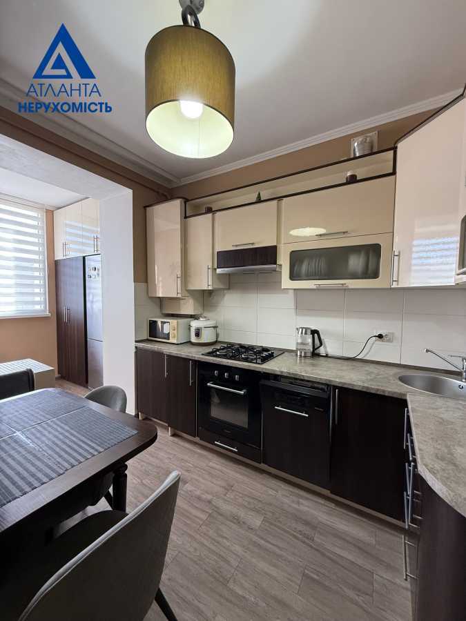Продажа 1-комнатной квартиры 42.8 м², Зоряна, 14