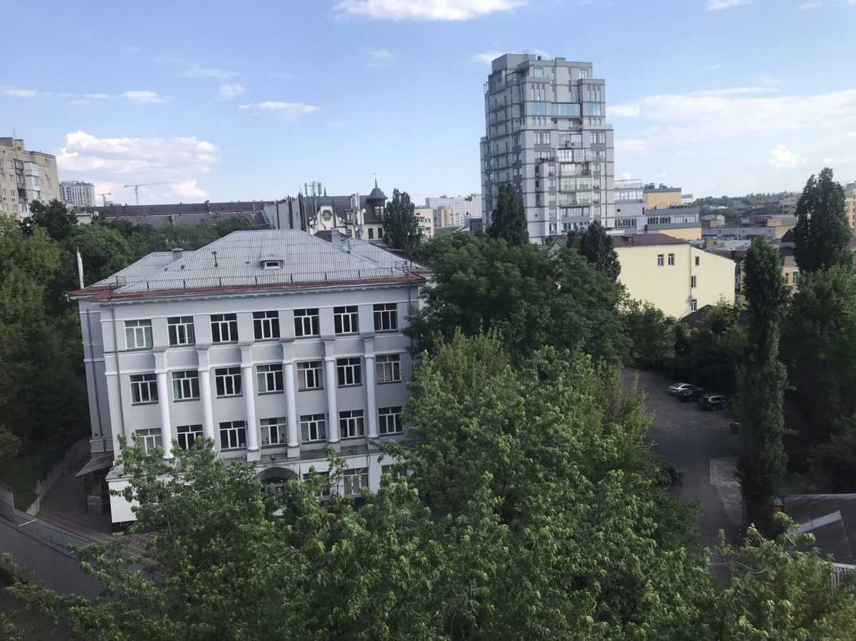 Аренда 2-комнатной квартиры 57 м², Льва Толстого ул., 33