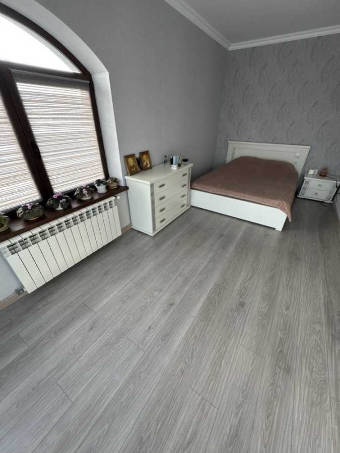 Продажа дома 195 м², Бурштинова