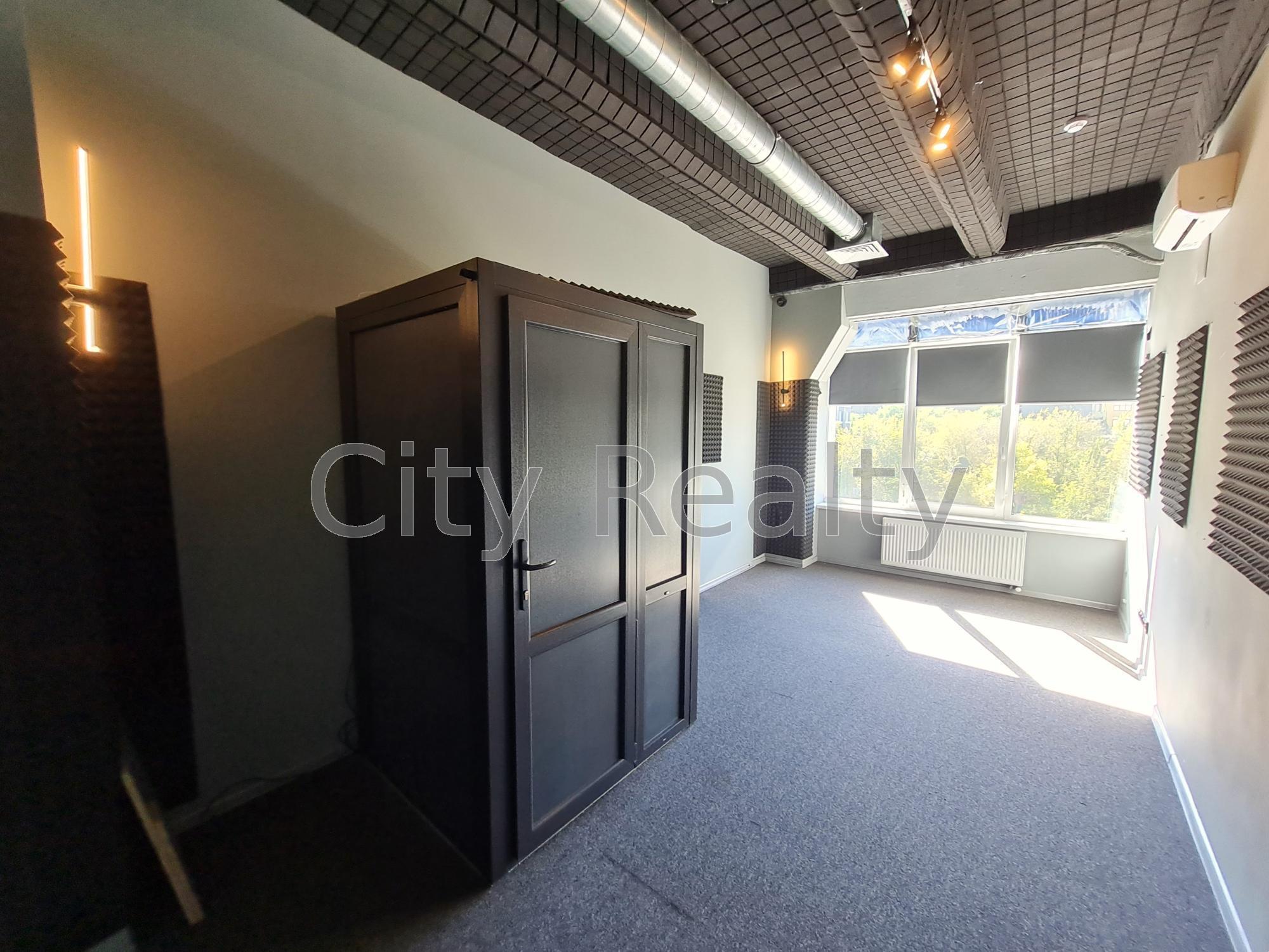 Аренда офиса 237 м², Верхний Вал ул., 2А