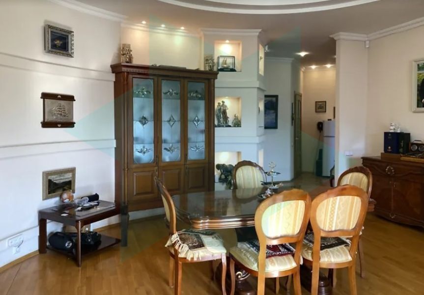Продажа 3-комнатной квартиры 131 м², Староказацкая ул., 51