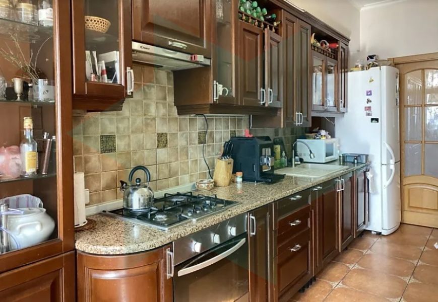 Продажа 3-комнатной квартиры 131 м², Староказацкая ул., 51