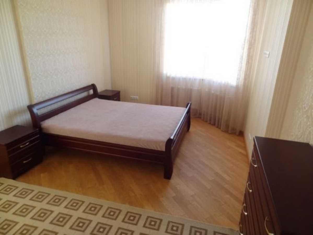 Аренда 3-комнатной квартиры 115 м², Степана Ковнира ул., Рудницкого, 3/7