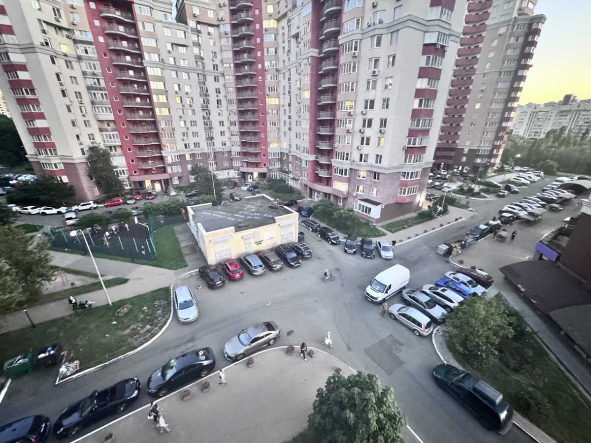 Аренда 3-комнатной квартиры 115 м², Степана Ковнира ул., Рудницкого, 3/7