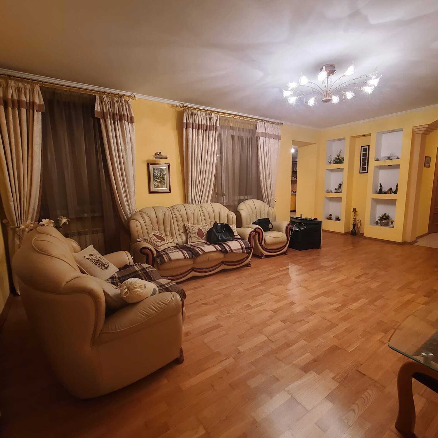 Продажа 3-комнатной квартиры 138 м², Ковальский пер., 13А